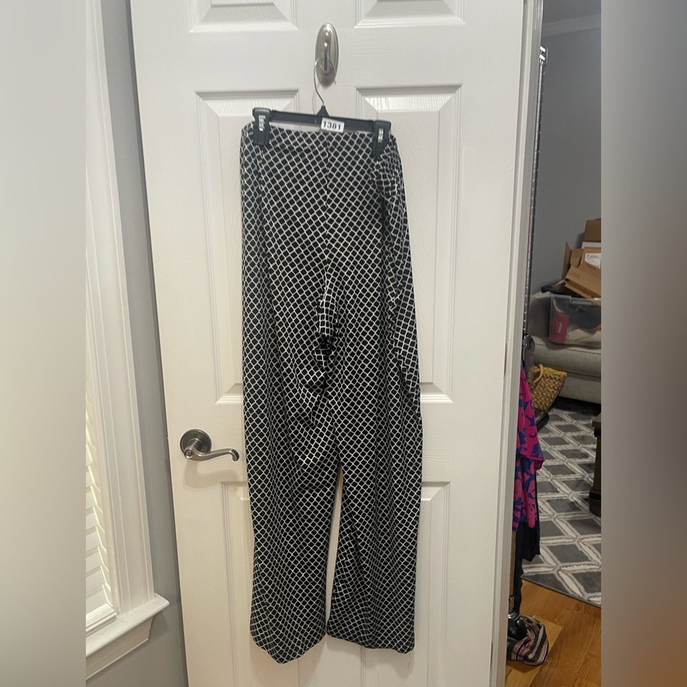 I.N. Studio Black and White  Trousers